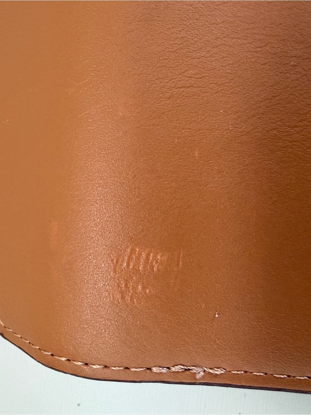 Classic Tan Leather Turn-Lock Wallet - Picture 4 of 4